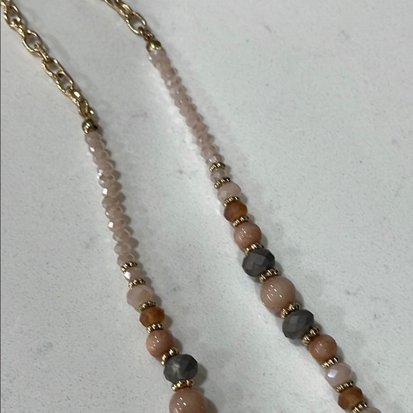Cream Beaded Necklace with Gold Chain and Natural Stone Pendant - Picture 9 of 14